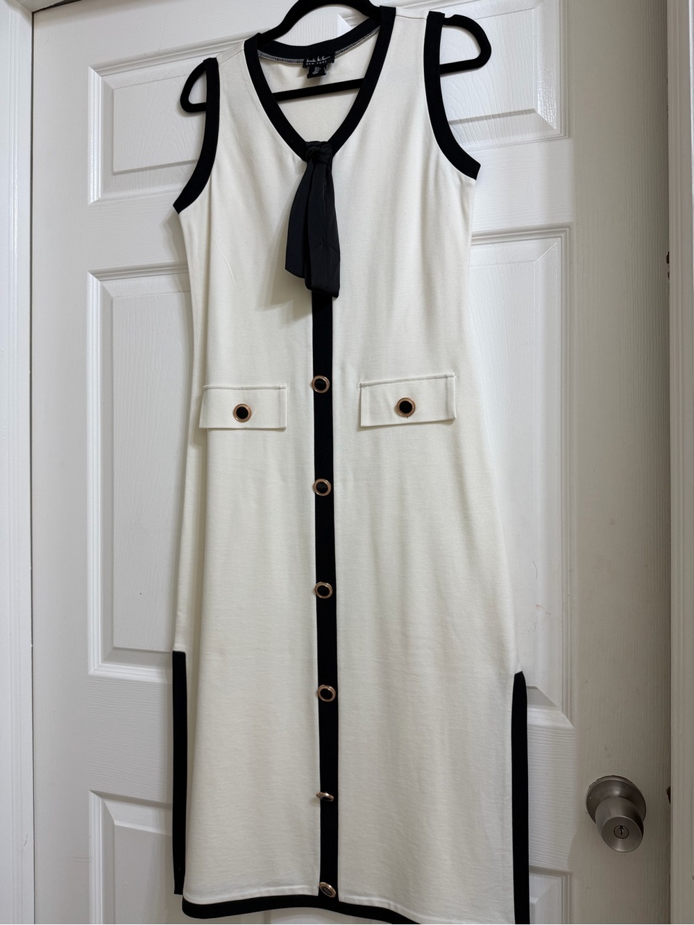 Nicole Miller White Sleeveless Knit Dress with Black Trim and Tie